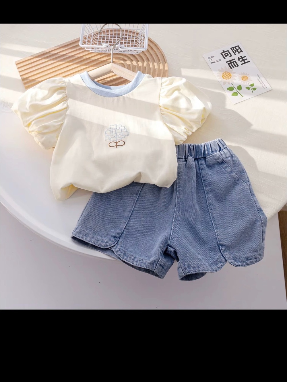 Cream Puff-Sleeve Tee and Light Blue Denim Shorts Set for Kids